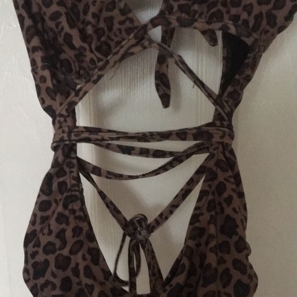 Leopard Print one piece swimsuit - Picture 2 of 4